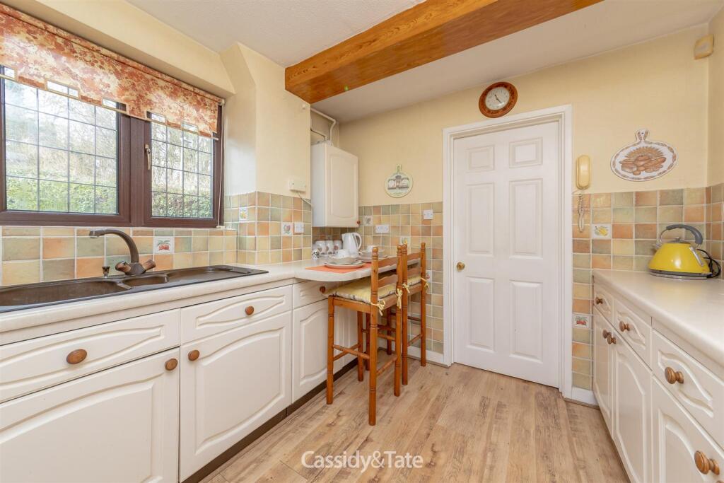 19 Portman Close_13.jpg
