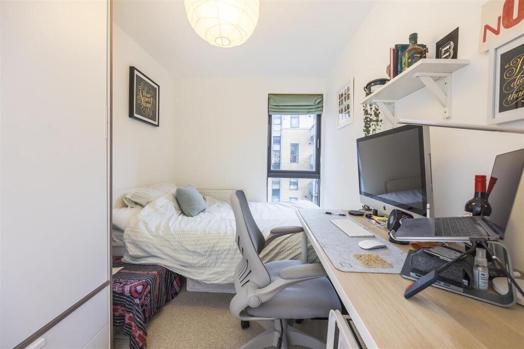 12  Almond Court -007.jpg