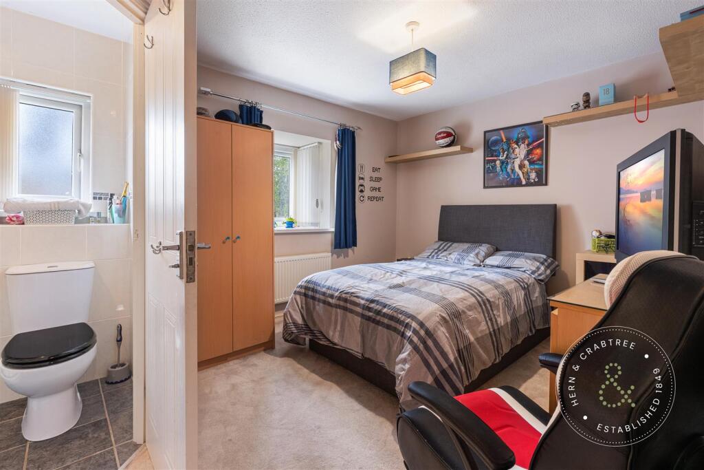 Allen Close, Hern and Crabtree (22).jpg