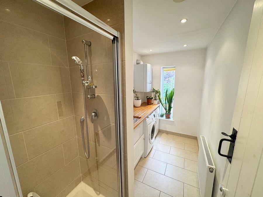 Utility/shower room