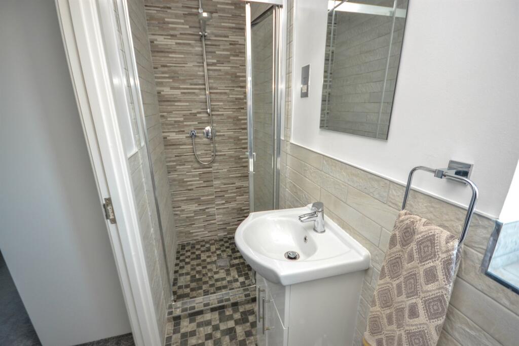 En Suite Shower Room
