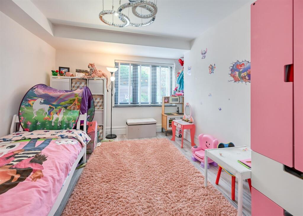 22 Yew Tree Lane-14.jpg