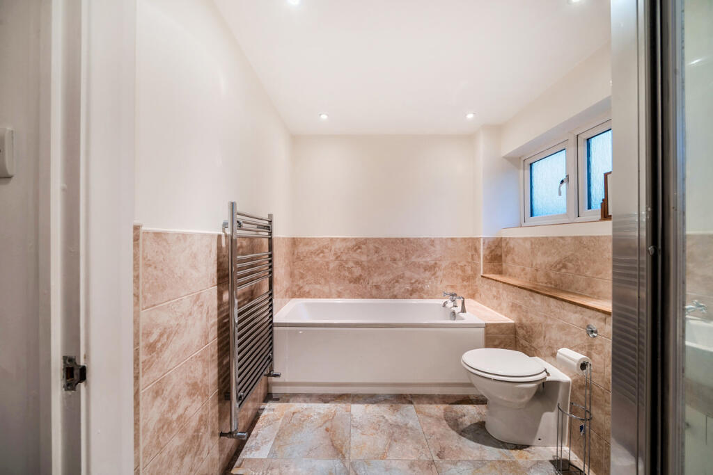 1383022-16-691def...