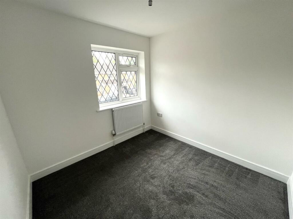 Linwood Drive, Bedroom 1.jpeg