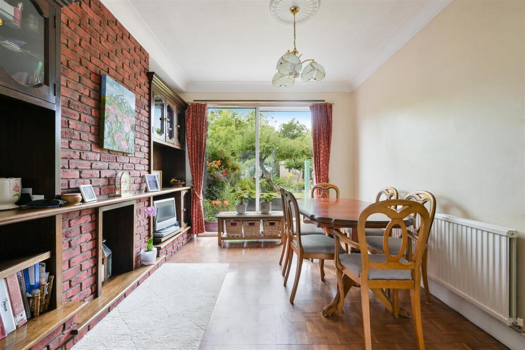 STONELEIGH AVENUE, 162- (7).jpg