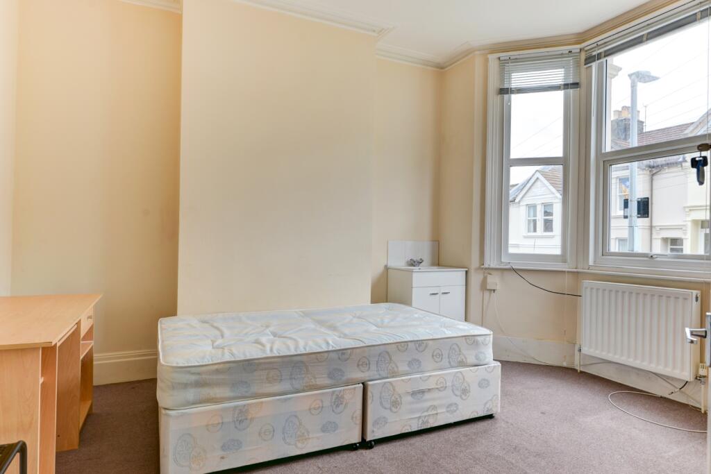 97 Whippingham Road Bedroom 1