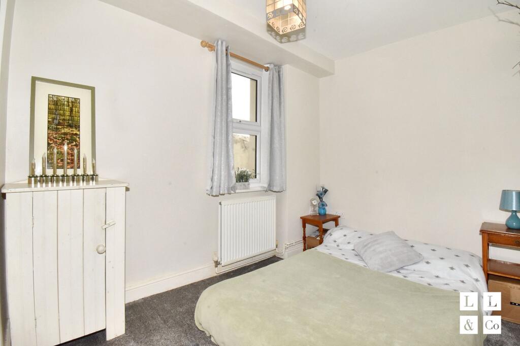 GARDEN FLAT