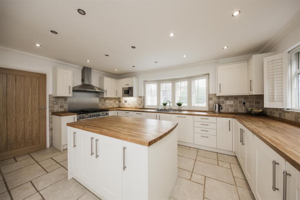 Open plan kitchen dining room