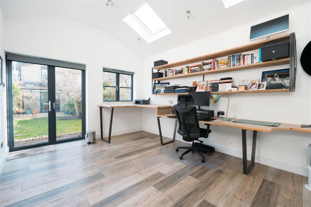 54 Kings Road, Hitchin-21.jpg