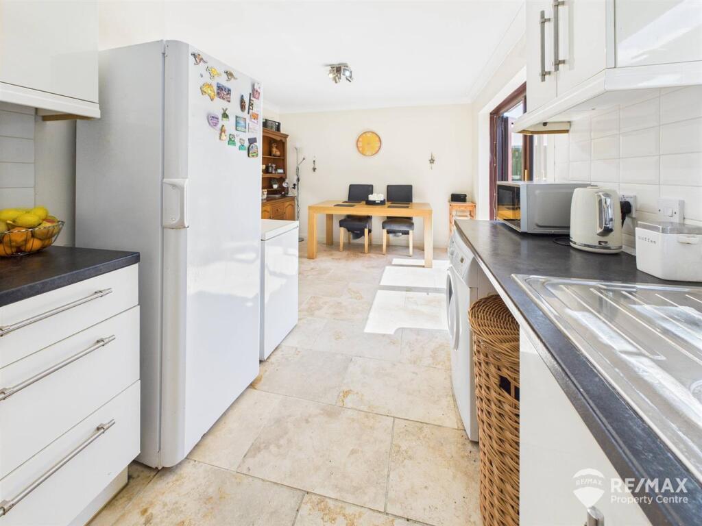 Kitchen Diner.jpg