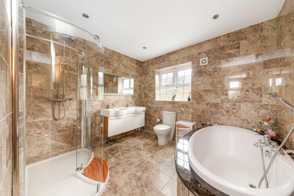 HOUSE BATHROOM