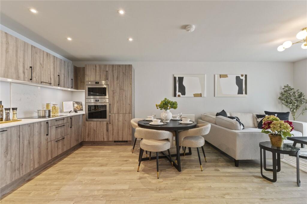 Show Apartment