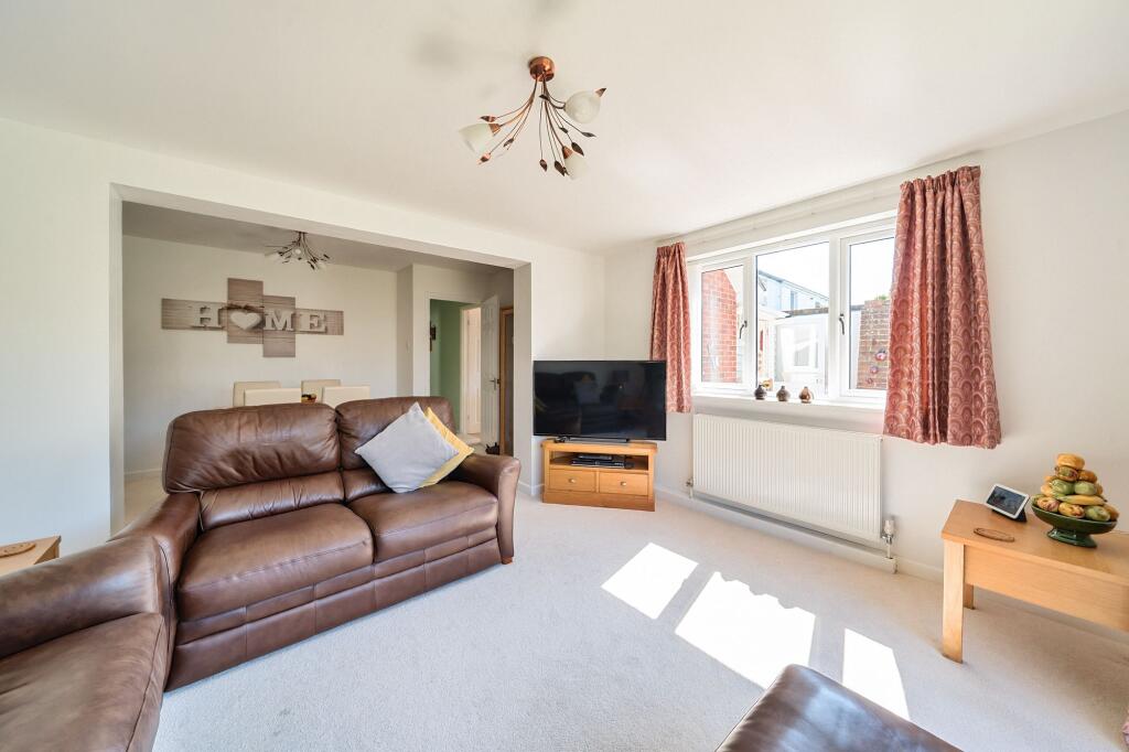 Living Room/ Dining Room