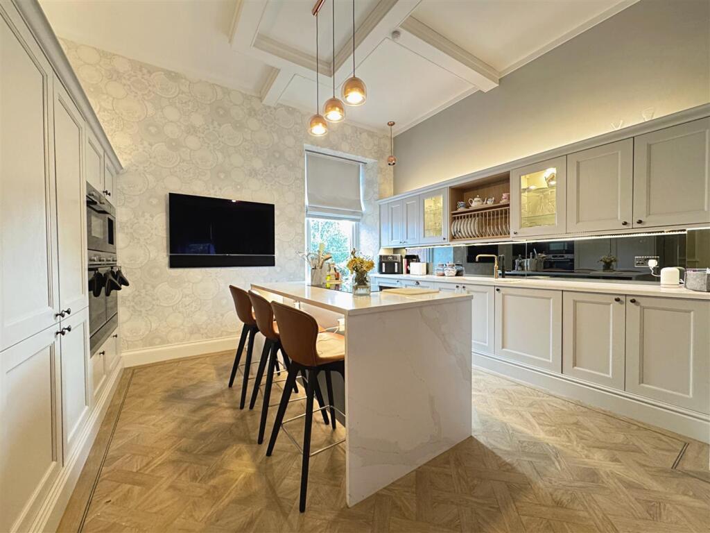 Kitchen/Dining