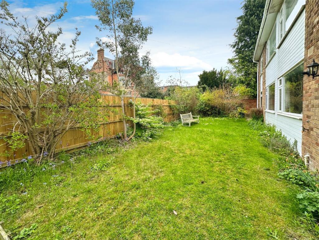 ad75afca-C-4024-B3A9-30220D3D7B5F-5195-0000024402F