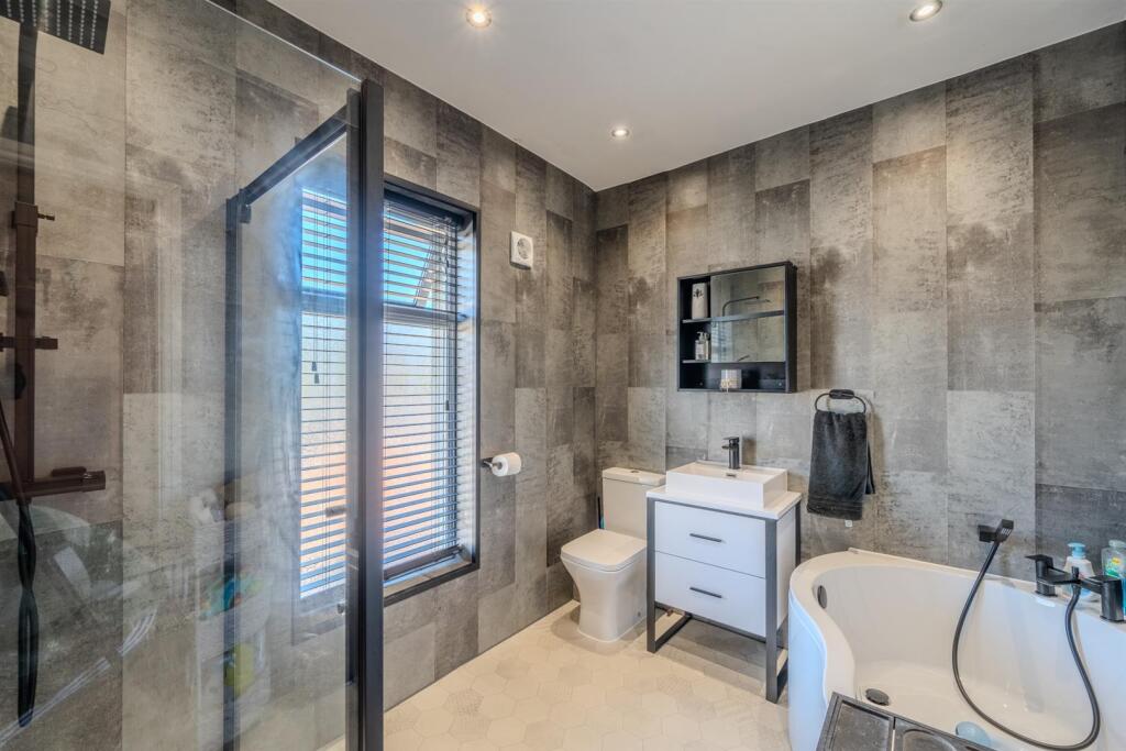 19 Park Terrace-8.jpg