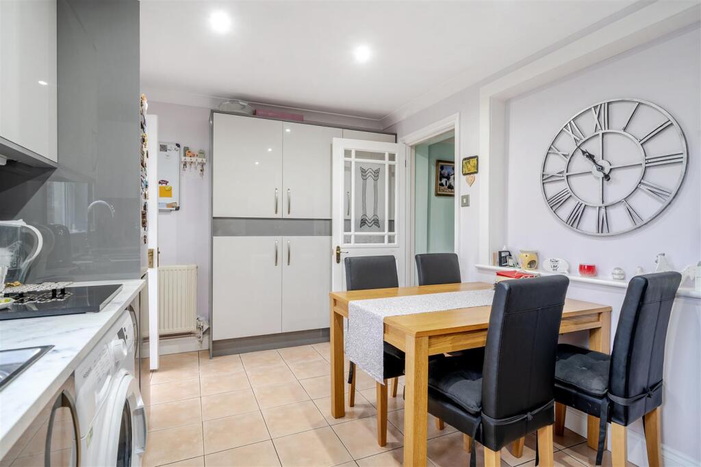 Kitchen/Breakfast Room