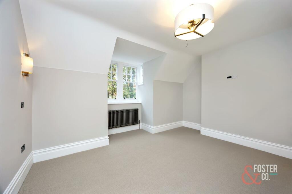 Third Avenue, Flat 11-015.jpg