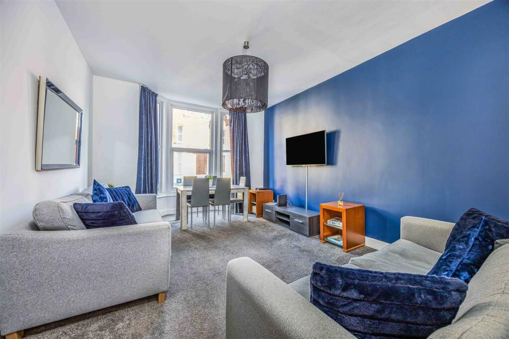 Blue Star House 20 Elphinstone Road, Southsea-Smal