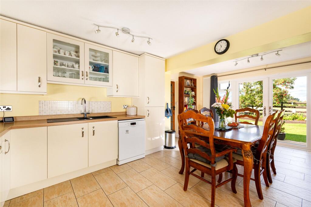 Kitchen/Dining
