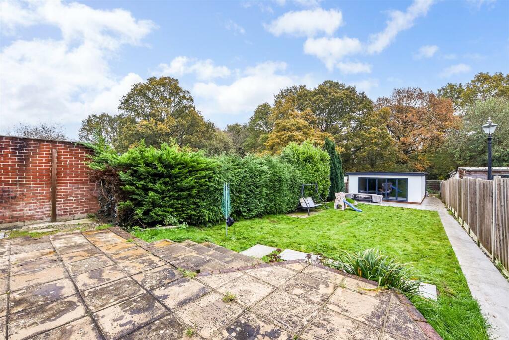 Garden to Summer house.jpg