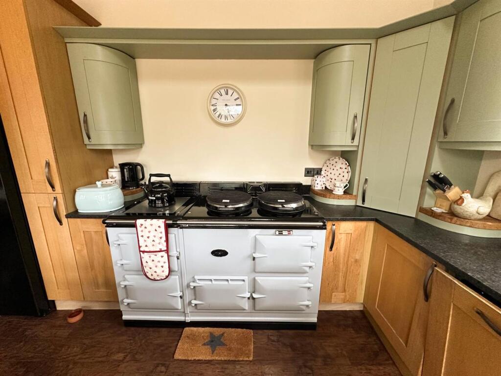 property 33.jpg