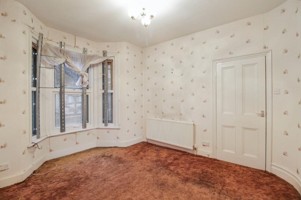 35 Mathews Park Avenue, Stratford, London E15 4AE