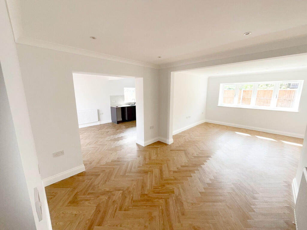 IMG-20250501-WA00...