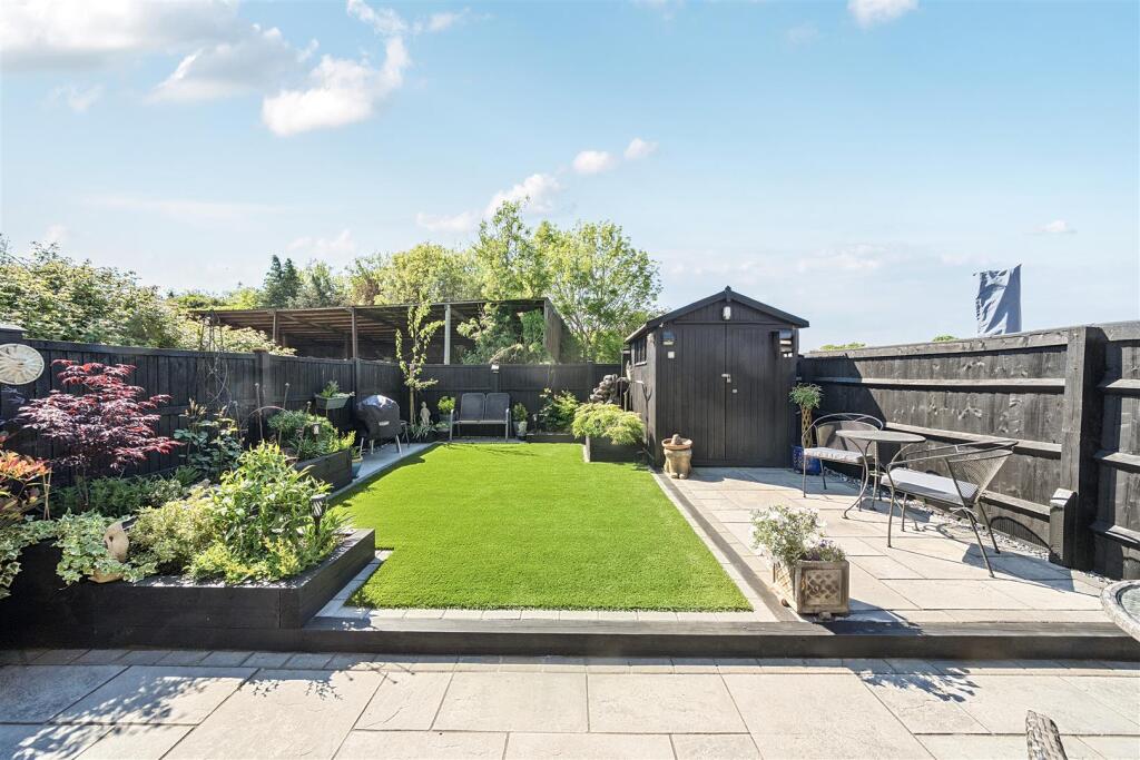 Duncton House, Bugbrooke Road, Gayton