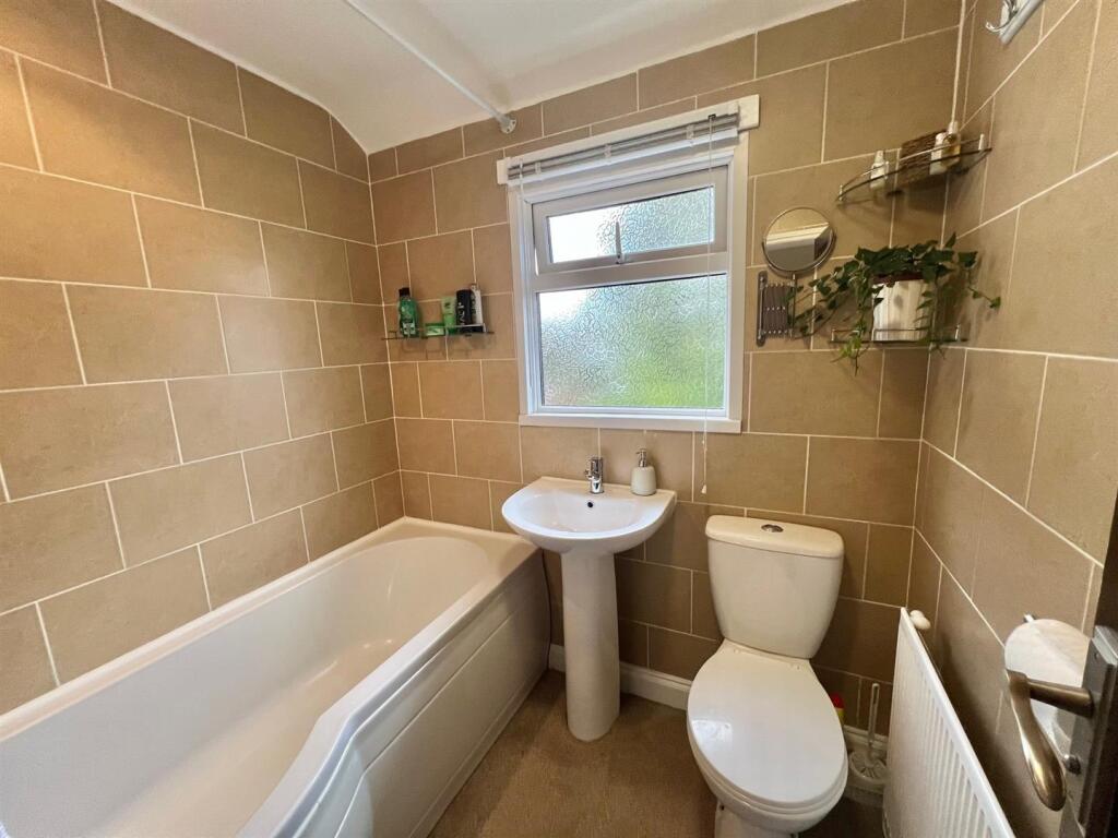 Bramleys Estate Agents - The Drive - Hipperholme (