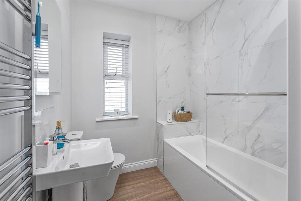 Flat 8, 30 Crouch Street, Banbury-18.jpg