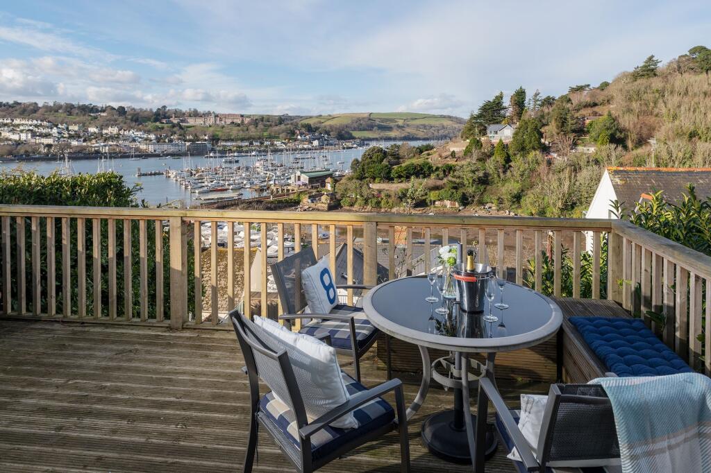 11 Spittis Park, Kingswear_Terrace