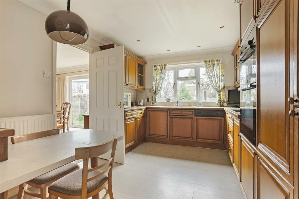 62218_Farleigh-Sandy-Lane-Road-Charlton-Kings-Chel