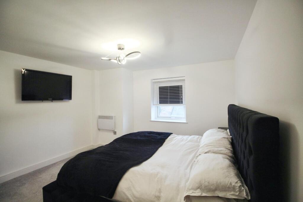 Bedroom 1.JPG