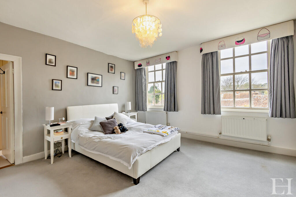 8643202-interiorW...