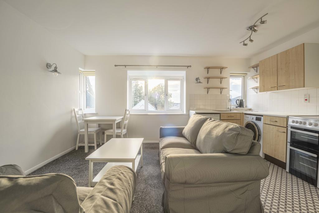 Living/kitchen area