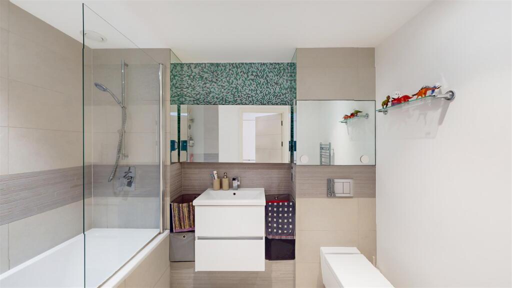 43 Baroque Gardens, Mary Rose Square - xNYmrhsYWPc