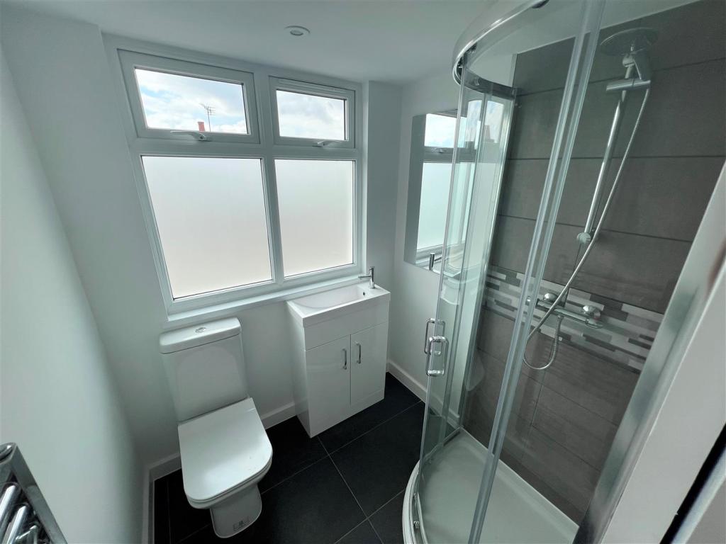Shower Room.jpg