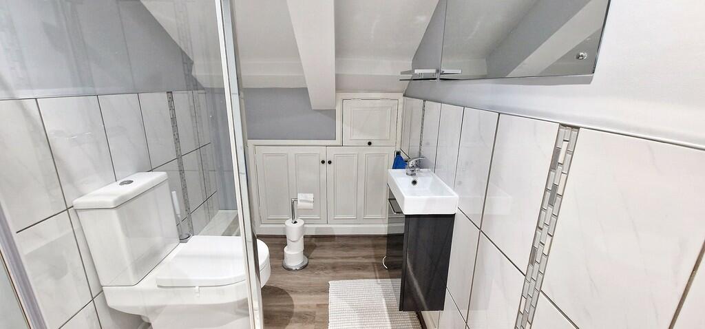 Maisonette - Show...