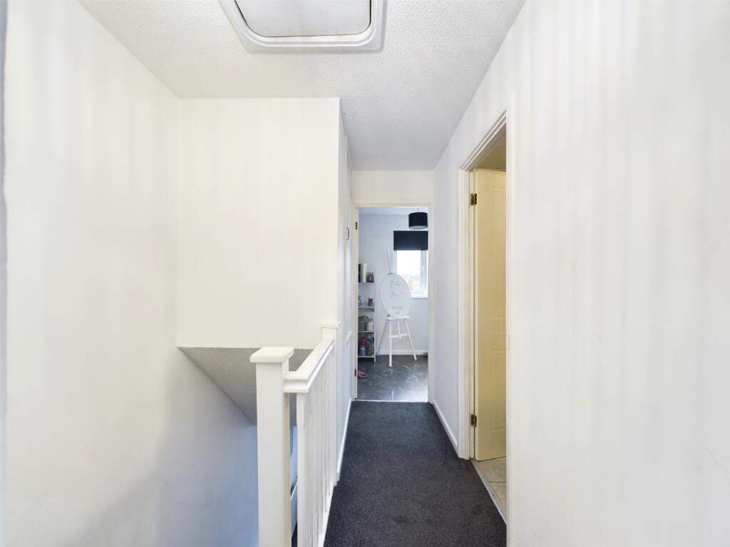 CAM02023G0-PR0109-STILL012