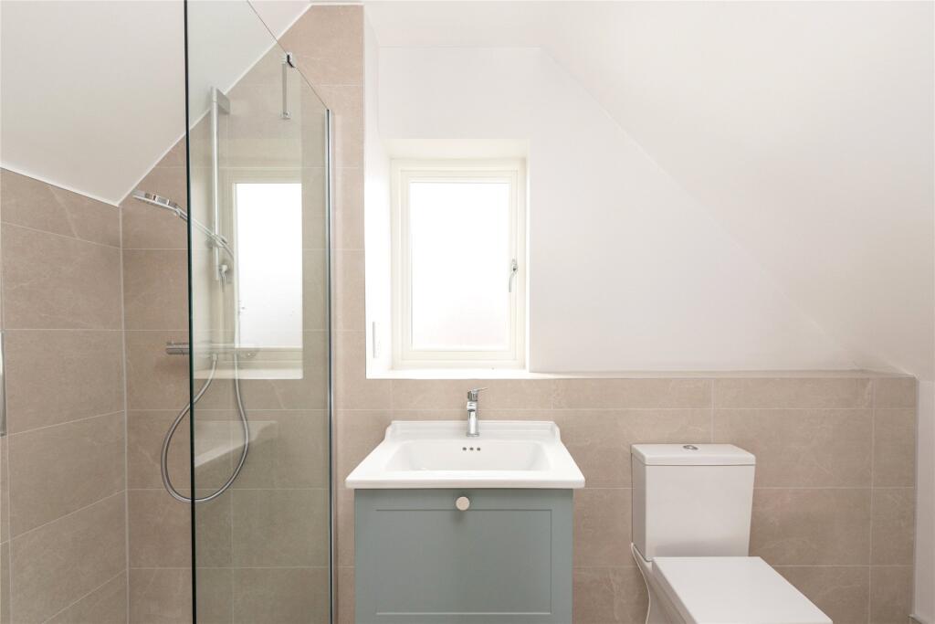 Bedroom Two En Suite