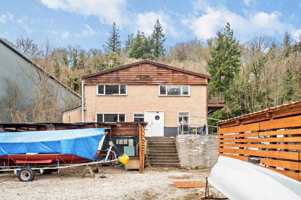 Creekside Boatyard