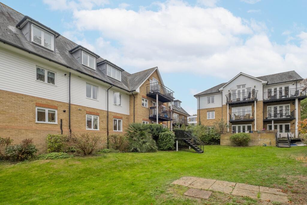 2-bowater-house-1...