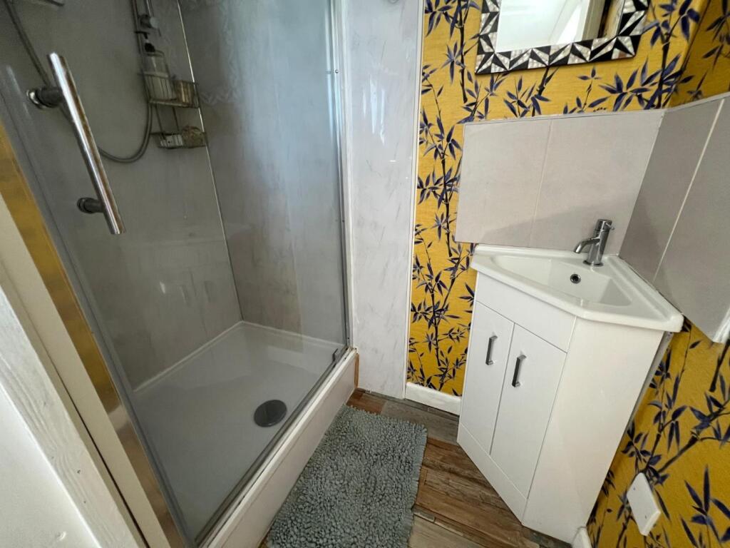 En suite Shower room