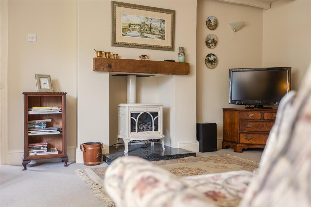 Corner Cottage Sitting Room-3.jpg