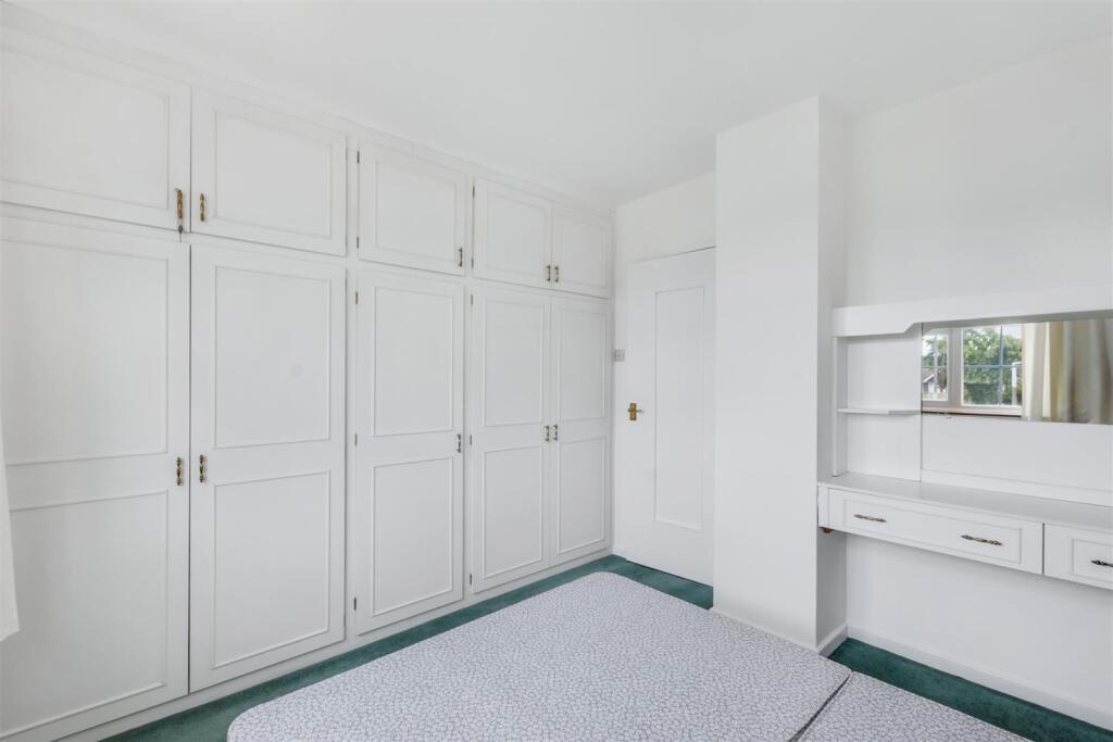 Bedroom 1_2.jpeg