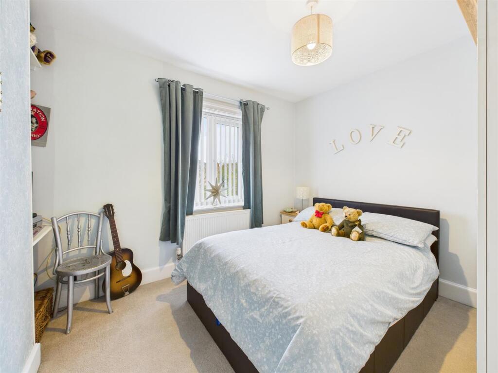 Bedroom: