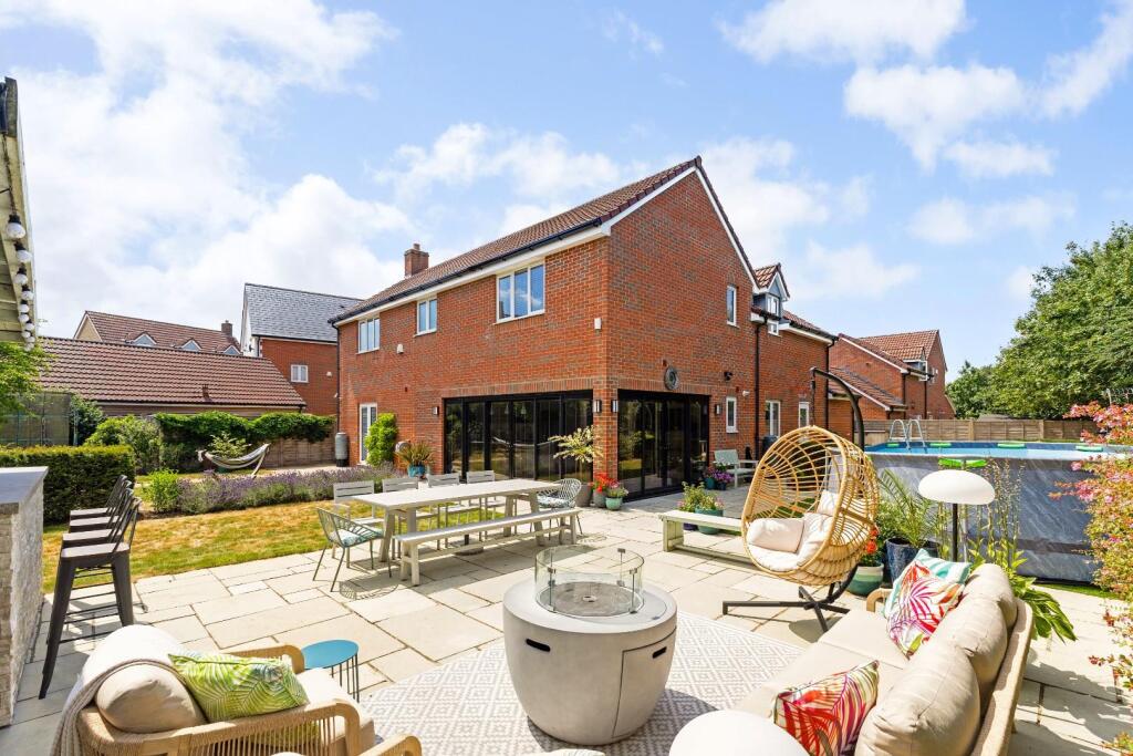 95135_24 Norman Drive Old Sarum (28).jpg