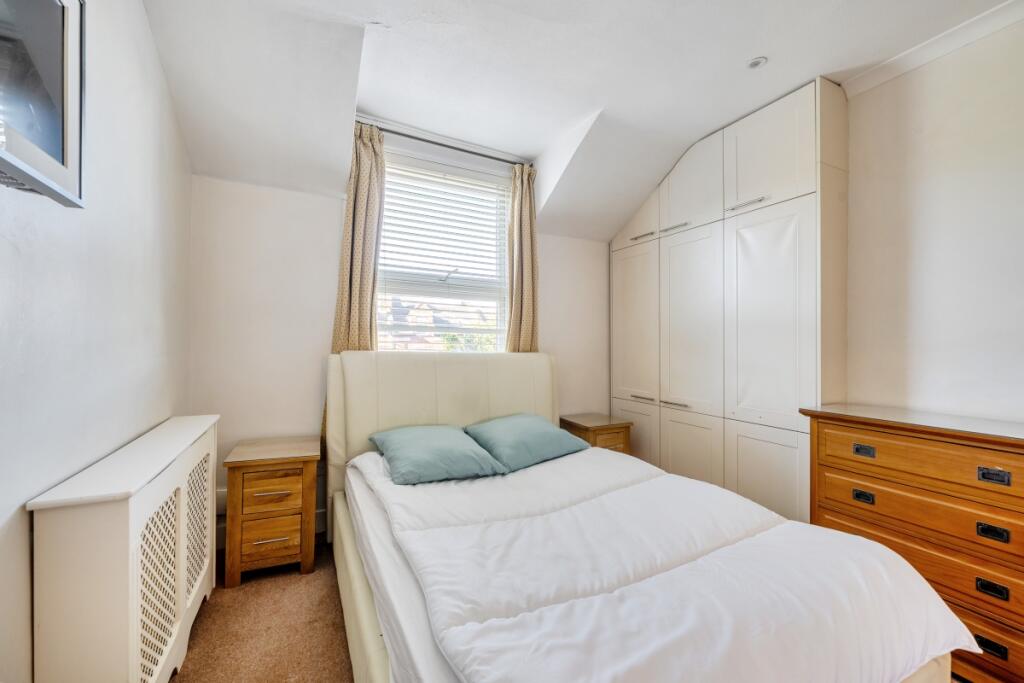 1360375-7-68d5d32...