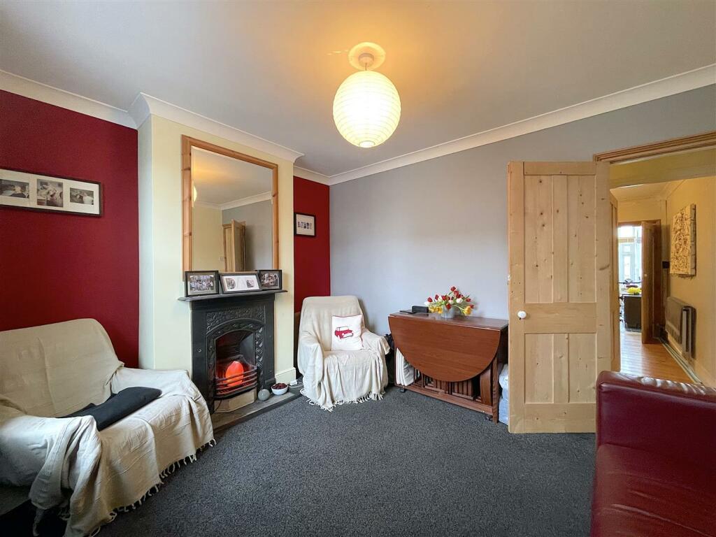 Living Room (1).jpeg